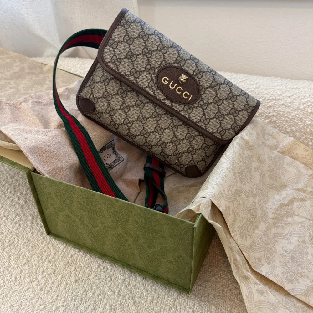 Gucci Beige + Brown Belt Bag with Green + Red Strap Purse Crossbody Fannypack